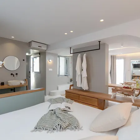 Argo Boutique Naxos City